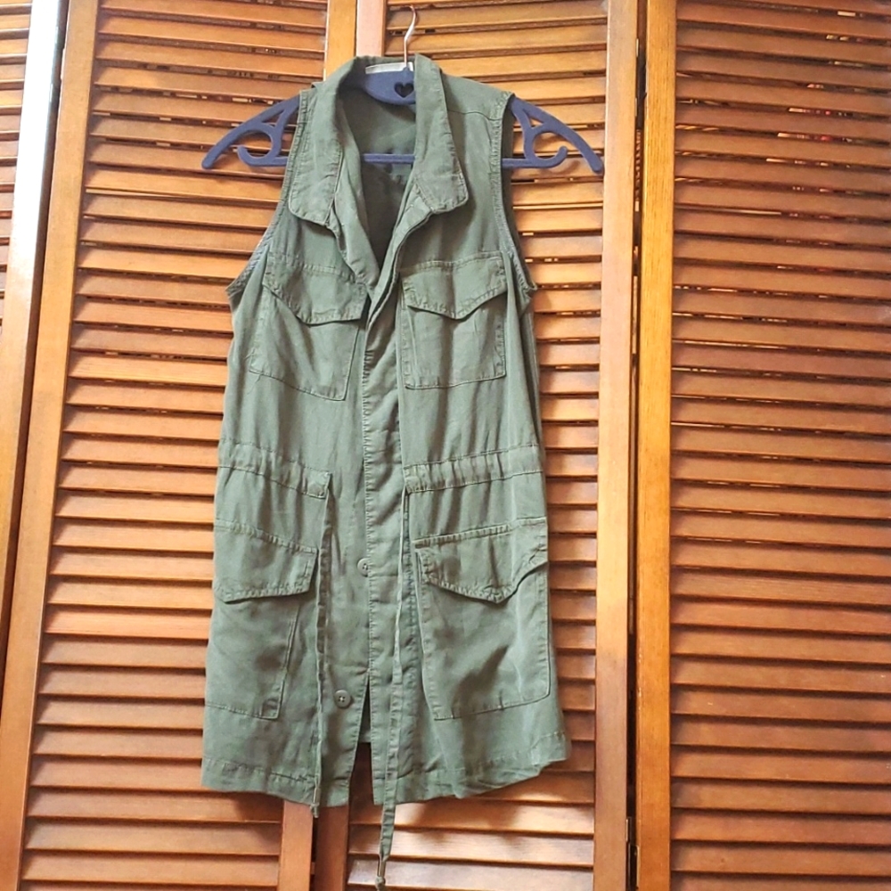 Long utility vest